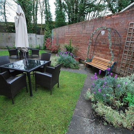 The Bridge Hotel Thrapston  Exterior photo